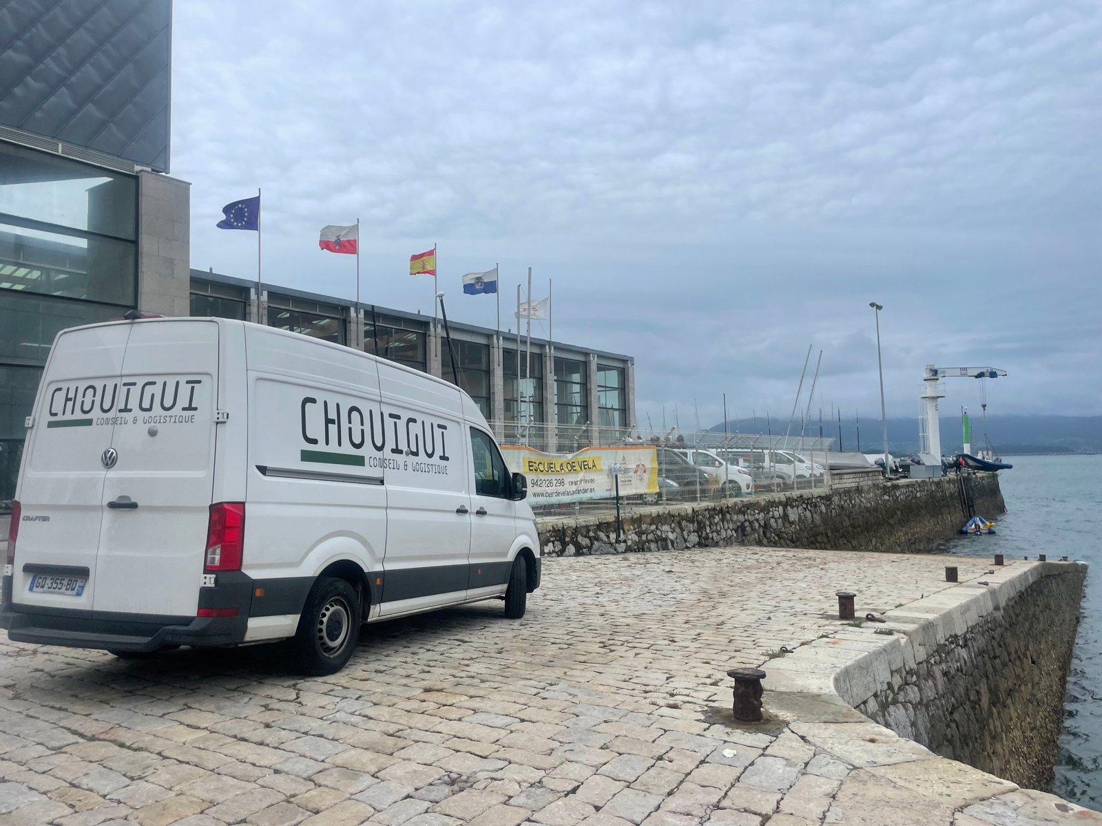 Sur le port de Santander, Espagne